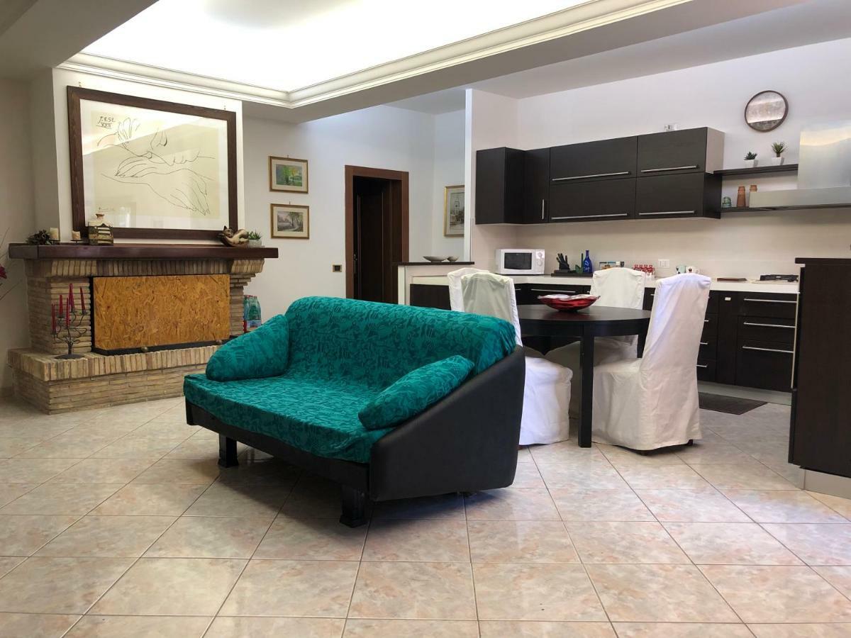La Residenza Dei Papi Vila Papigno Exterior foto