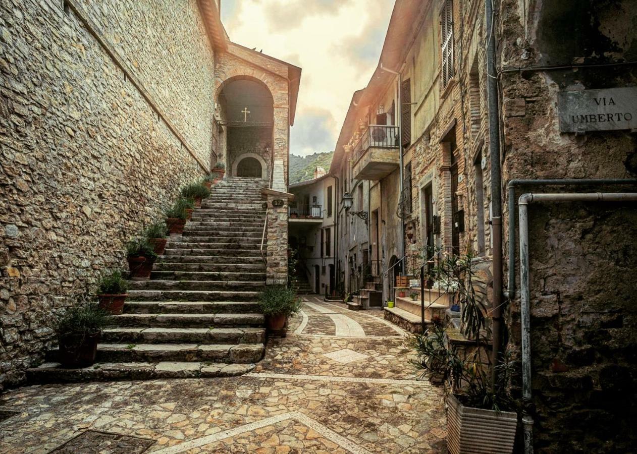La Residenza Dei Papi Vila Papigno Exterior foto
