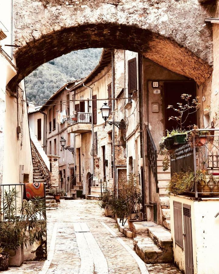 La Residenza Dei Papi Vila Papigno Exterior foto