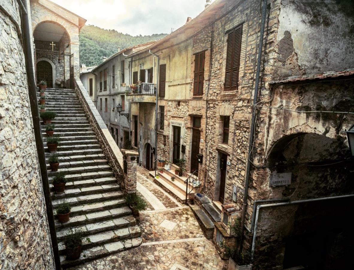 La Residenza Dei Papi Vila Papigno Exterior foto